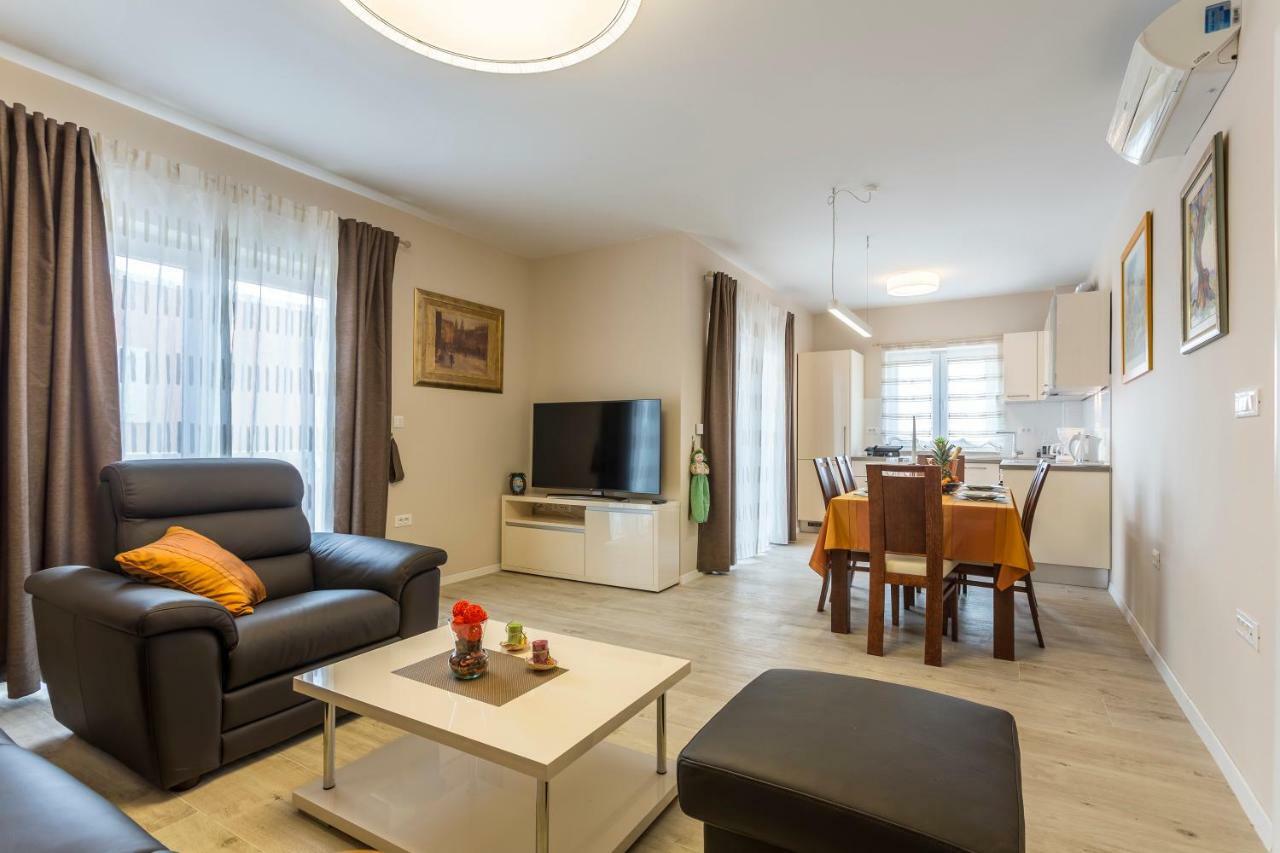 Villa Flores Рогозниця Екстер'єр фото